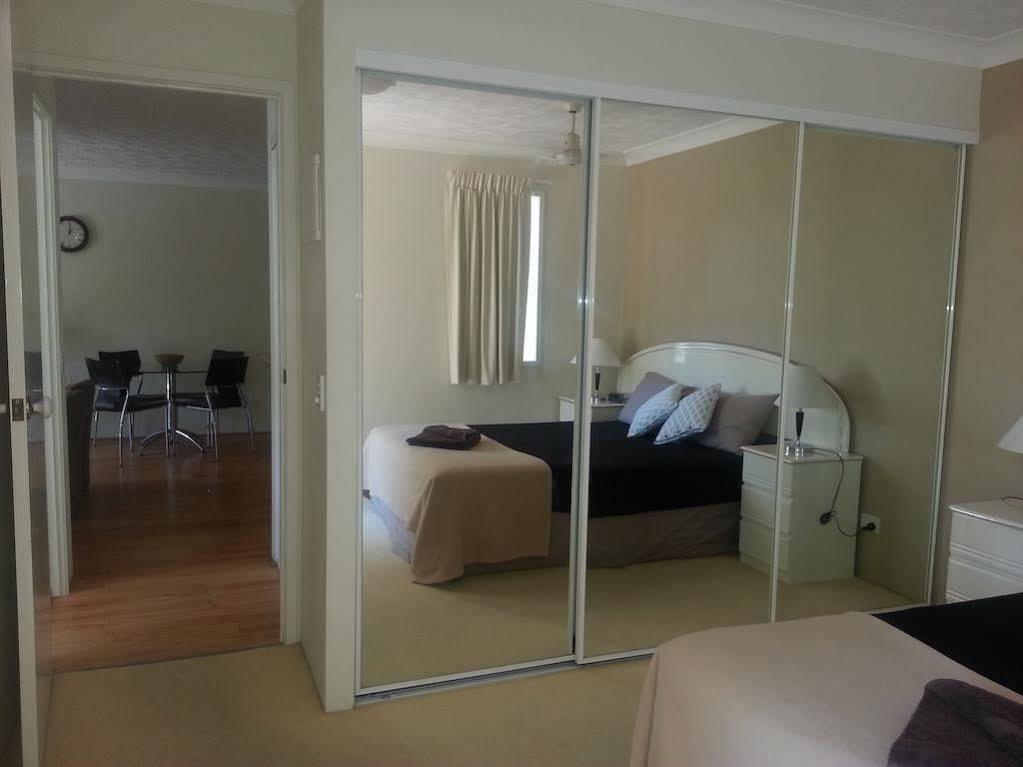 Koala Cove Holiday Apartments ゴールドコースト エクステリア 写真
