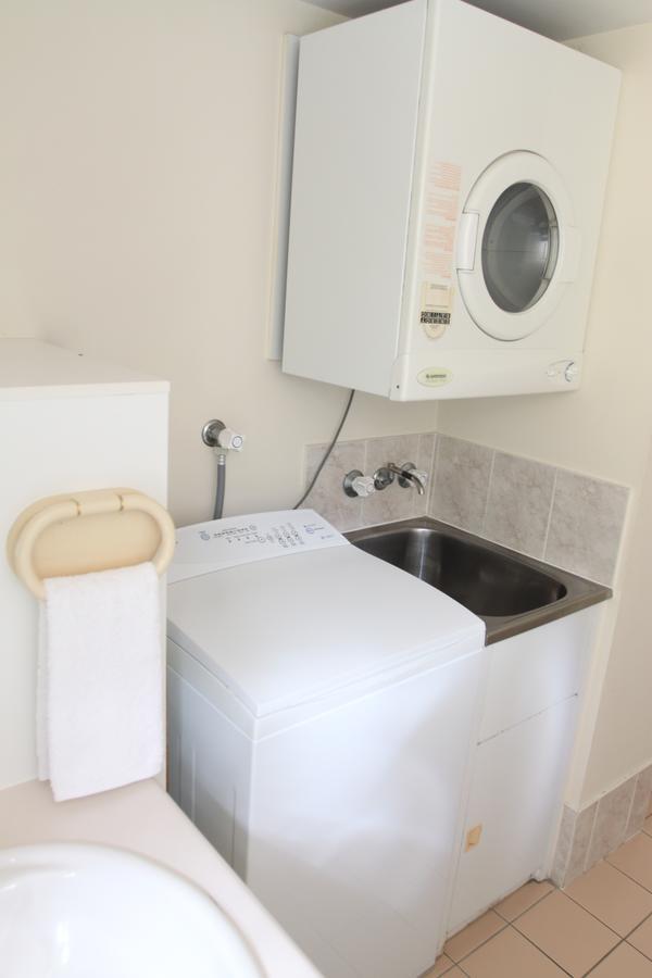 Koala Cove Holiday Apartments ゴールドコースト エクステリア 写真
